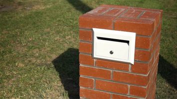 letterbox model photo